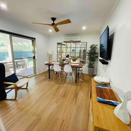 Tide 'N' Seek: Family Beach House With Games Room Vincentia Exterior photo