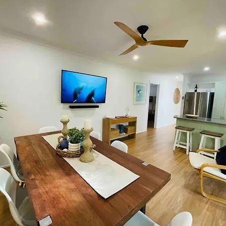 Tide 'N' Seek: Family Beach House With Games Room Vincentia Exterior photo