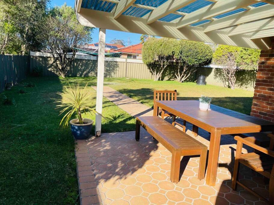 Tide 'n' Seek: Family House With Games Vincentia
